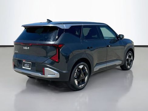 New 2027 Kia Seltos S FWD image 7