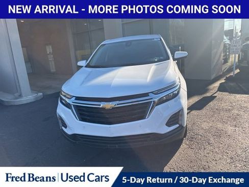 Used 2022 Chevrolet Equinox LT image 2