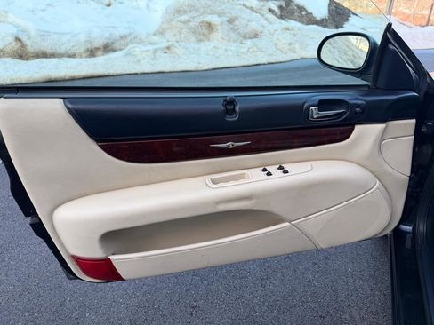 Used 2002 Chrysler Sebring Limited image 20
