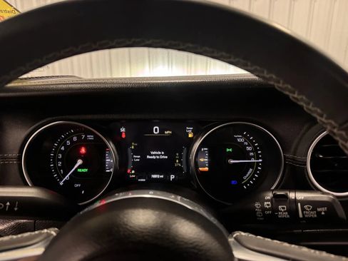 Used 2023 Jeep Wrangler Unlimited Sahara AWD/4WD image 23