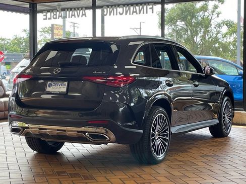Used 2025 Mercedes-Benz GLC 350e 4MATIC w/ AMG Line image 10