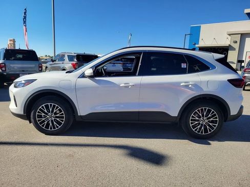 Used 2025 Ford Escape Base image 3