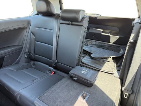 Used 2015 Volkswagen Golf S FWD image 16