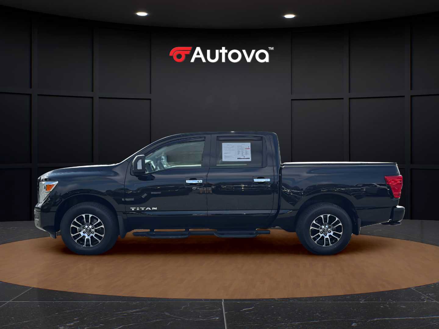 Used 2021 Nissan Titan SV w/ SV Convenience Package AWD/4WD image 2