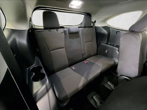 Used 2022 Toyota Highlander LE FWD image 30