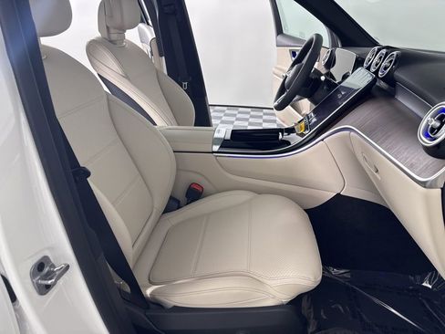 New 2026 Mercedes-Benz GLC 300 4MATIC image 17