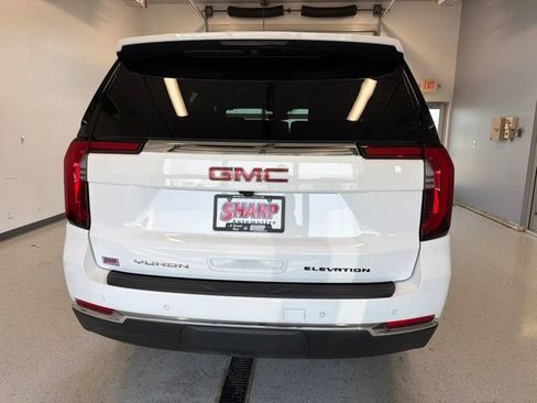 Used 2025 GMC Yukon Elevation w/ LPO, Elevation Black Package AWD/4WD image 7
