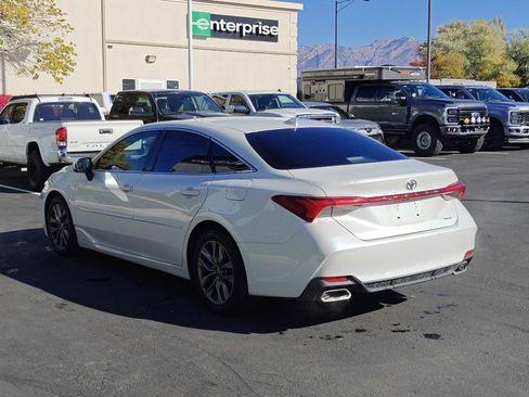 Used 2020 Toyota Avalon XLE image 5