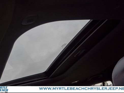 Certified 2024 Jeep Grand Cherokee L Altitude image 19