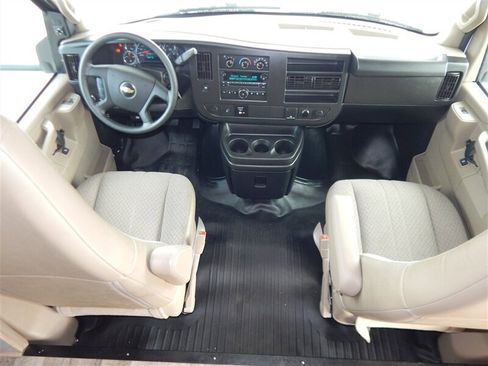 Used 2020 Chevrolet Express 4500 w/ RV Package image 28