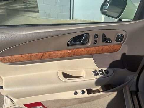 Used 2000 Lincoln Continental FWD image 11