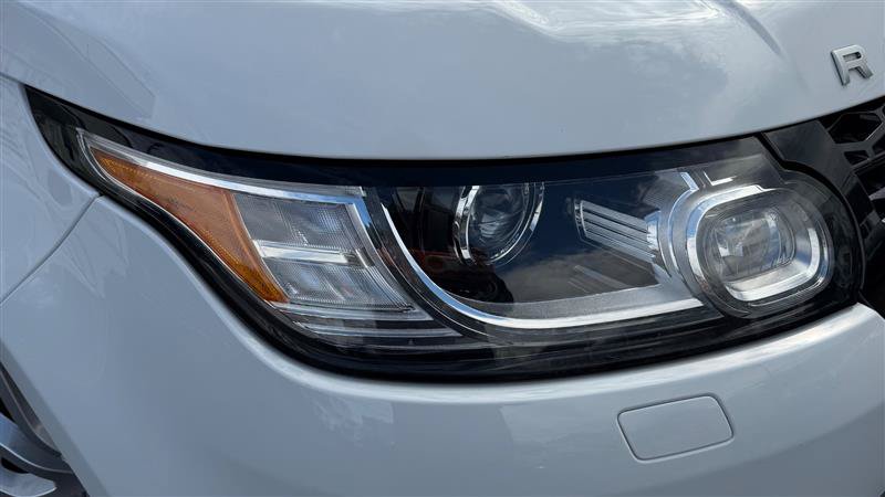 Used 2017 Land Rover Range Rover Sport HSE AWD/4WD image 11