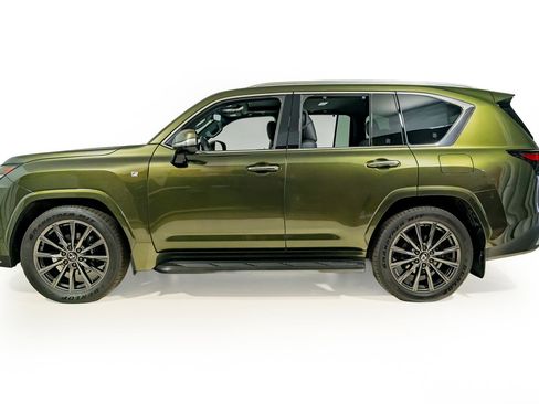 Used 2025 Lexus LX 700h F Sport AWD/4WD image 3