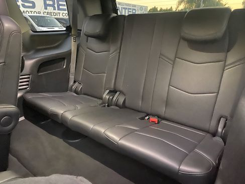 Used 2018 Cadillac Escalade Premium Luxury image 16