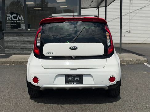 Used 2018 Kia Soul + FWD image 6
