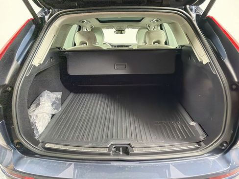 Certified 2023 Volvo XC60 B5 Plus w/ Climate Package FWD image 26