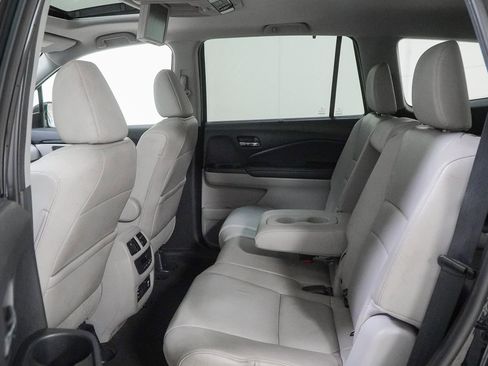 Used 2016 Honda Pilot Touring image 45