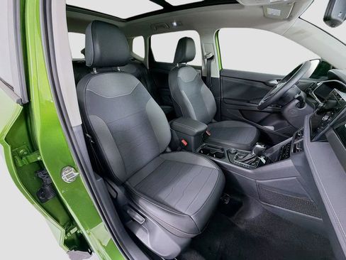 New 2026 Volkswagen Taos SE image 29