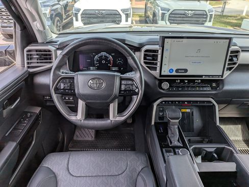 Used 2024 Toyota Tundra Limited AWD/4WD image 28