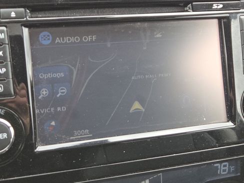 Used 2017 Nissan Rogue SL w/ SL Premium Package image 4