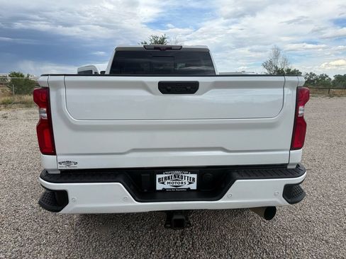 Used 2021 Chevrolet Silverado 2500 High Country w/ Z71 Off-Road Package AWD/4WD image 9