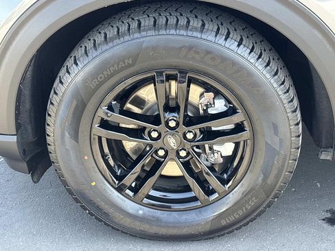 Certified 2023 Ford Explorer XLT RWD image 40