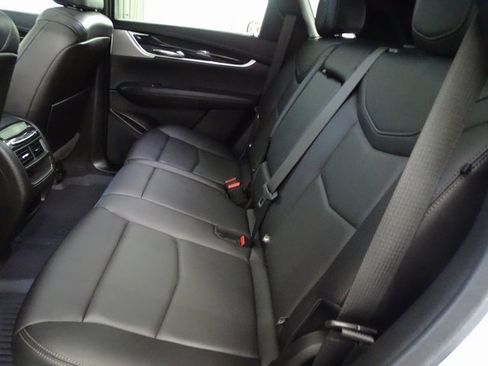 Used 2021 Cadillac XT5 Premium Luxury w/ LPO, Floor Liner Package image 4