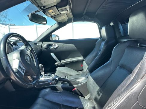 Used 2008 Nissan 350Z Touring image 38