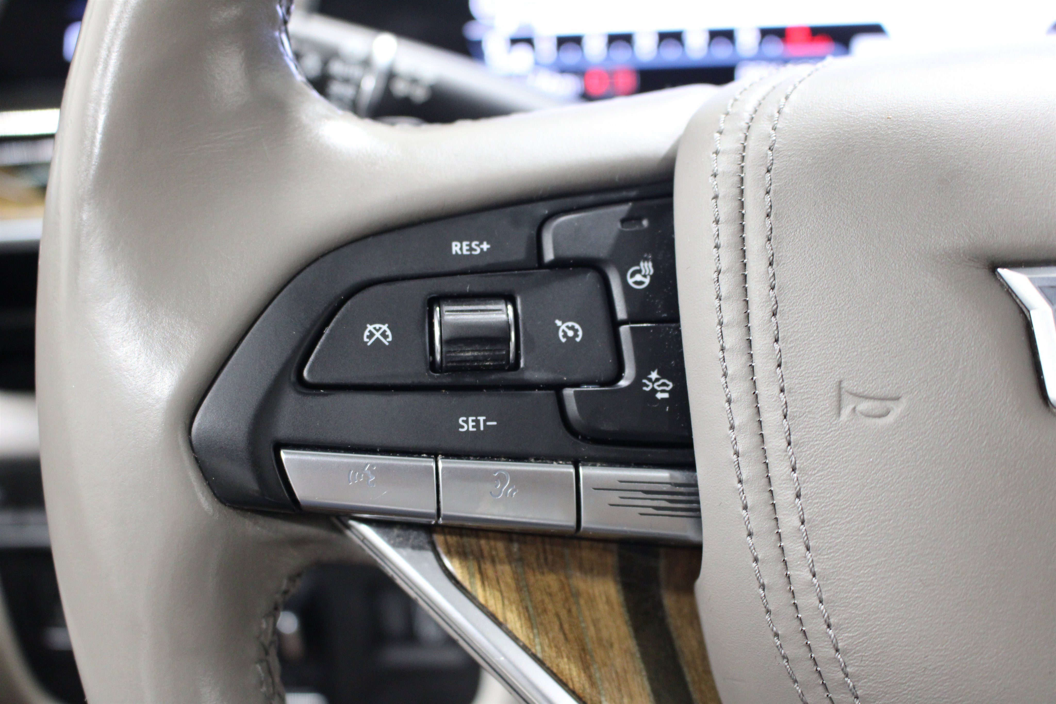 Used 2023 Cadillac Escalade Sport Platinum AWD/4WD image 12