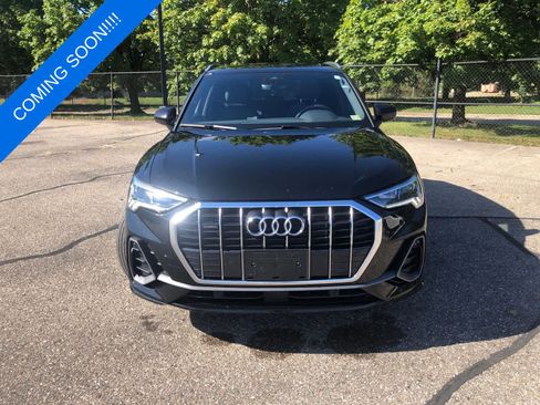 Used 2025 Audi Q3 2.0T Premium AWD/4WD image 2