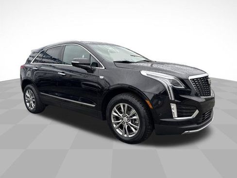 Used 2021 Cadillac XT5 Premium Luxury image 3