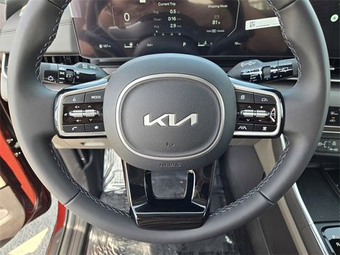 New 2026 Kia Carnival SX image 17