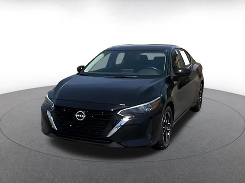 Used 2025 Nissan Sentra SV FWD image 5