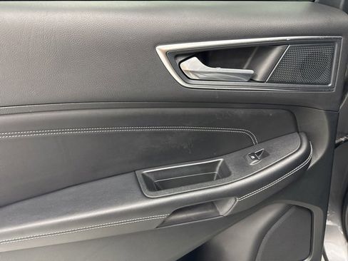 Used 2024 Ford Edge Titanium image 21