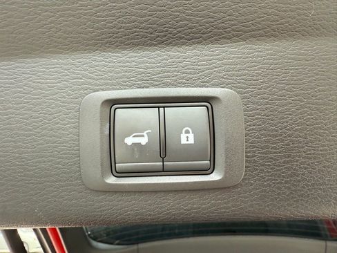 Used 2024 Mitsubishi Outlander SE image 27