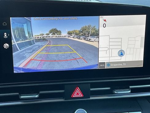 Used 2025 Hyundai Elantra SEL image 30