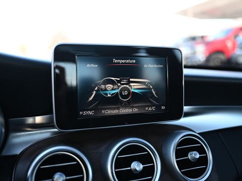 Used 2018 Mercedes-Benz C 300 4MATIC Sedan image 30