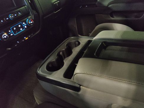 Used 2017 Chevrolet Silverado 1500 Custom w/ Custom Convenience Package RWD image 26