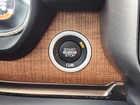 Used 2023 RAM 1500 Limited w/ Body Color Bumper Group image 32