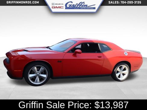 Used 2016 Dodge Challenger R/T Plus RWD image 3