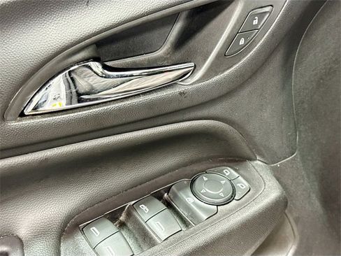 Used 2019 Chevrolet Equinox LT image 19