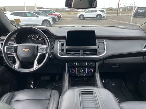 Used 2021 Chevrolet Suburban LT image 9