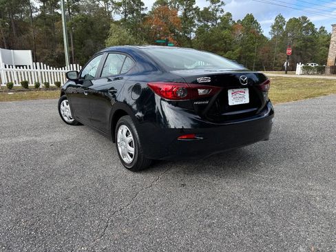 Used 2018 MAZDA MAZDA3 Sport image 32
