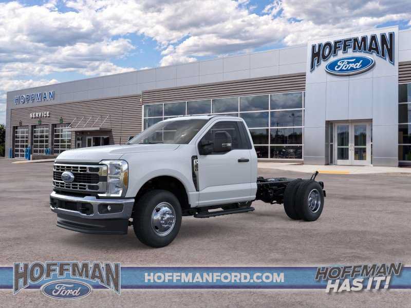 New 2025 Ford F350 XL w/ XL Chrome Package AWD/4WD image 4