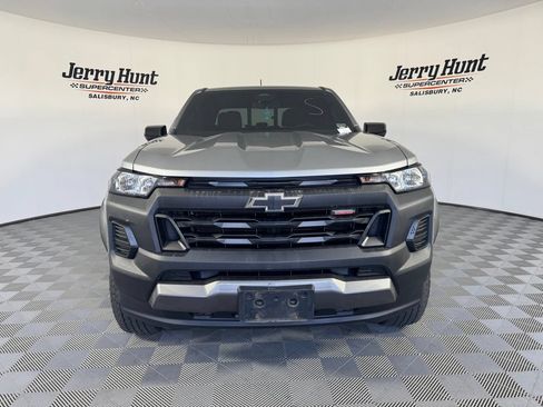 Used 2023 Chevrolet Colorado Trail Boss w/ Advanced Trailering Package AWD/4WD image 5