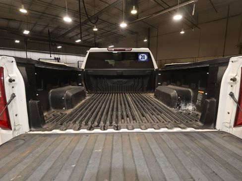 Used 2020 Chevrolet Silverado 1500 Custom w/ Custom Value Package image 14