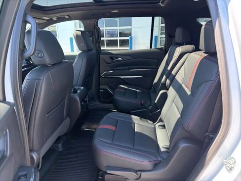 New 2026 Chevrolet Traverse RS image 22