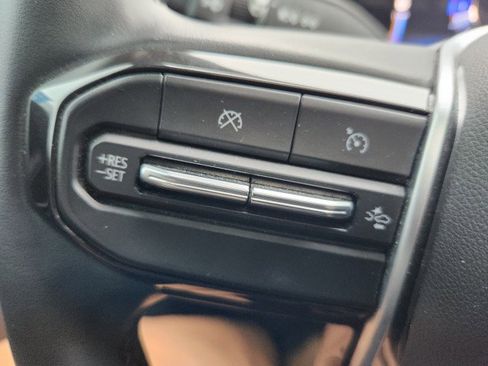 Used 2023 Chevrolet Colorado LT w/ LT Convenience Package II image 36