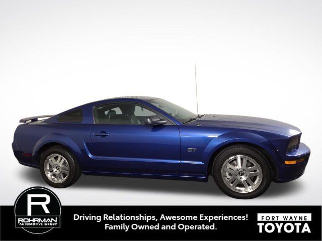 Used 2007 Ford Mustang GT RWD image 5
