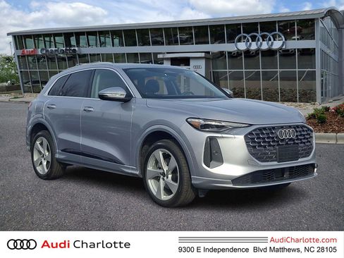 Used 2025 Audi Q5 Premium Plus w/ Premium Plus image 1